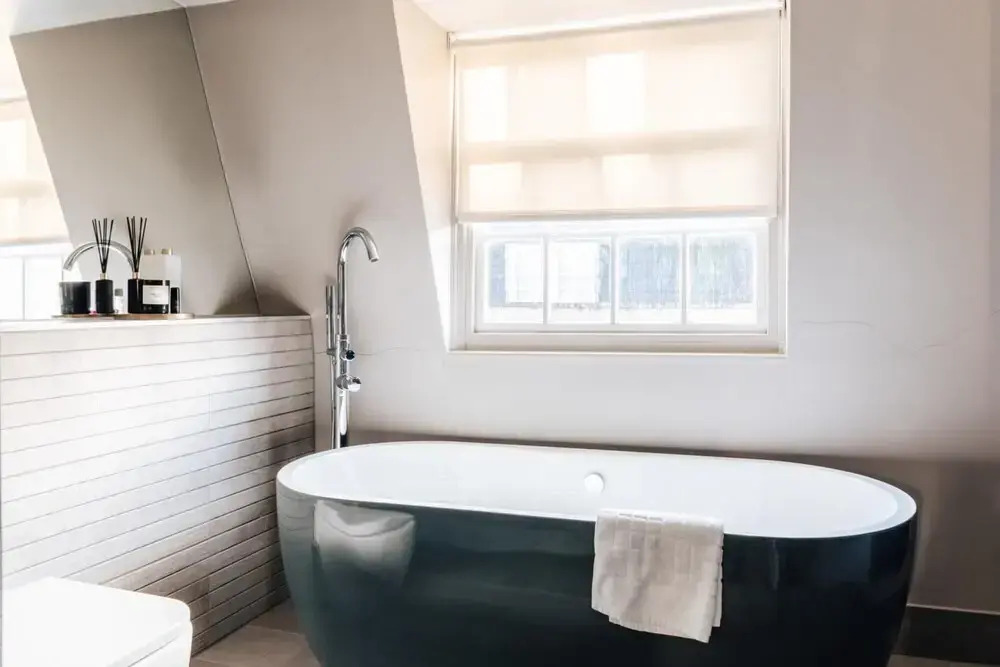Modern Central Bath Apartment