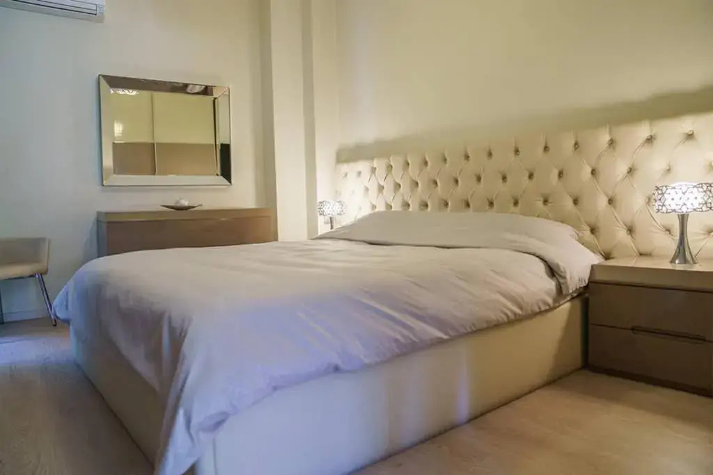 A Stylish Apartment In The Center Of Kastoria