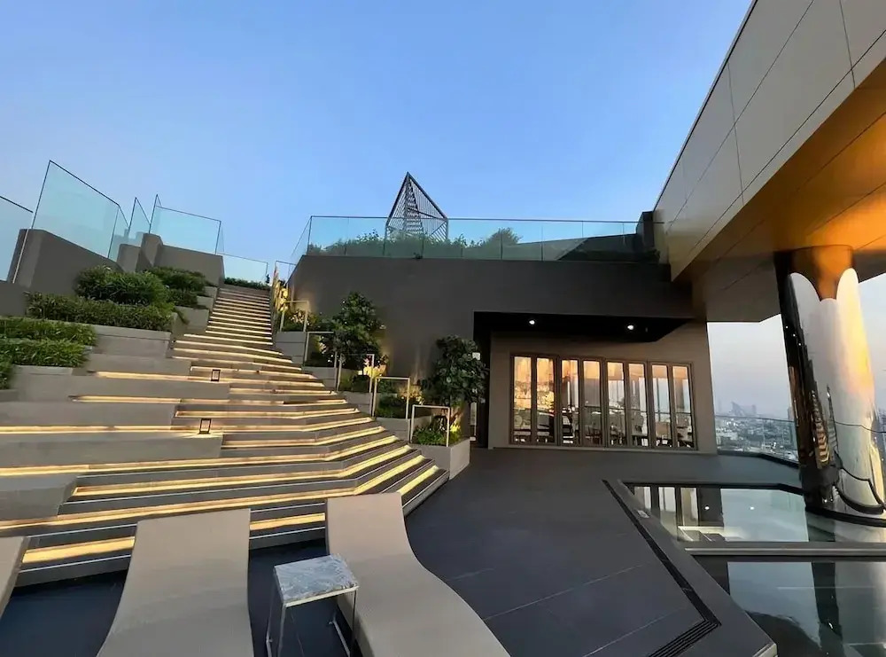 Edge Central Pattaya-Skyline Retreat