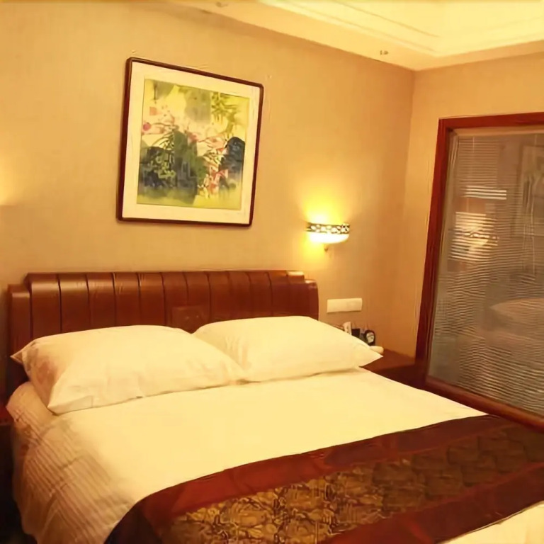 Qinhai Hotel