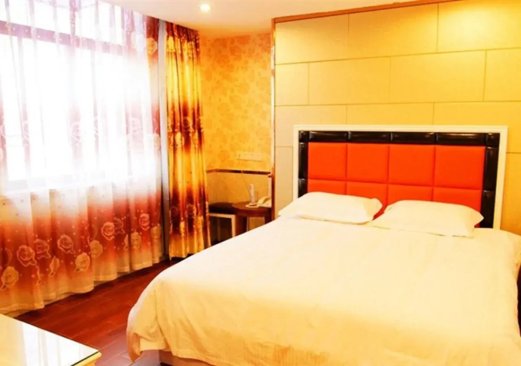 GreenTree Alliance NanJing HongYang Square QiaoBei Passenger Station Hotel
