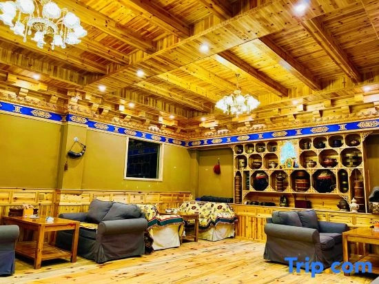 Tagong Grassland Tuoma Homestay