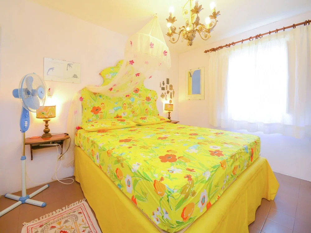 Lovely Apartment on a Beautiful Property Near the sea
