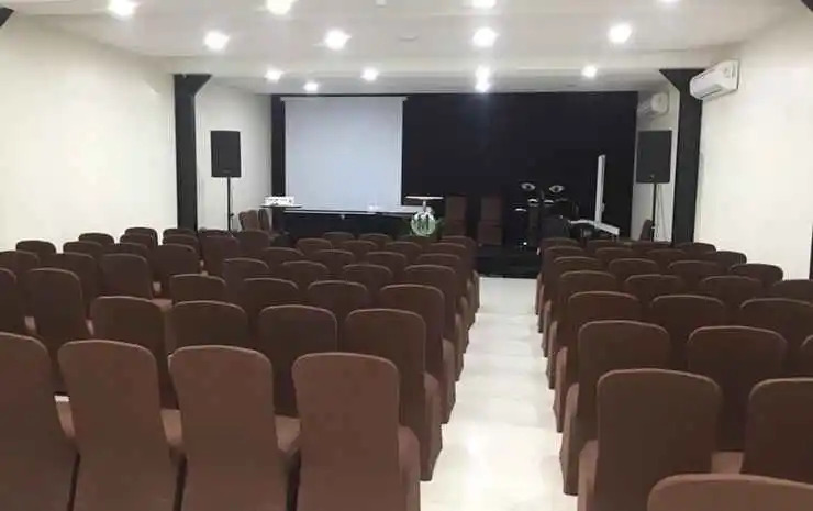 Wise Hotel Tomohon