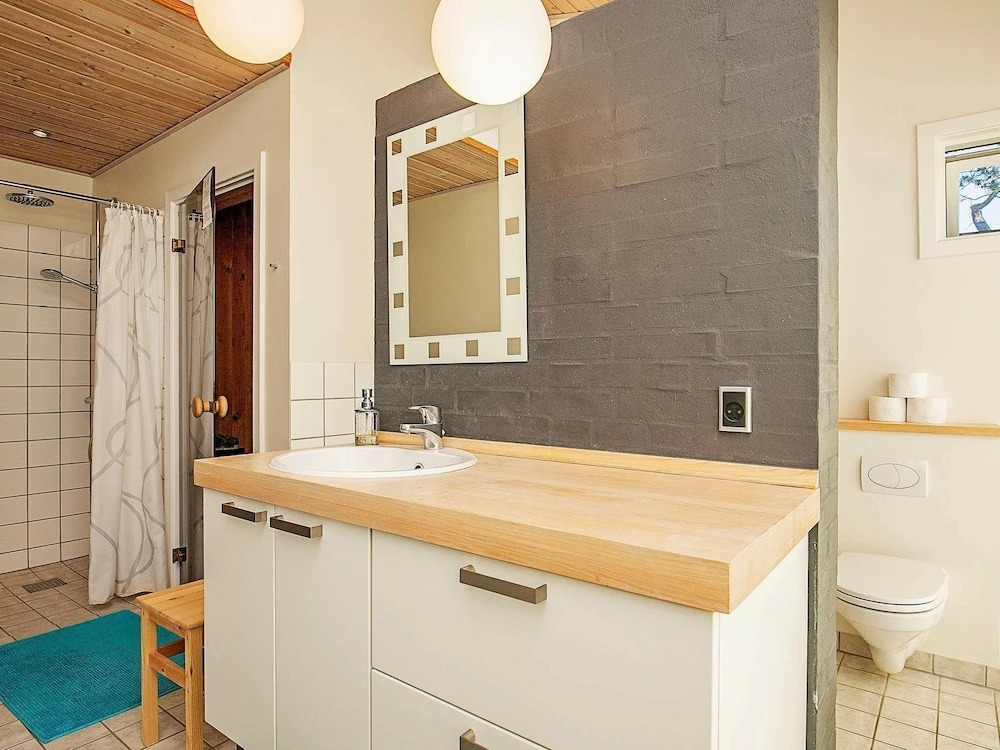 Pretty Holiday Home in Hals With Roofed Terrace