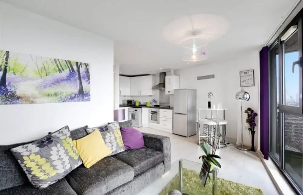 1 Bedroom Apartment in Bow With Spectacular Views