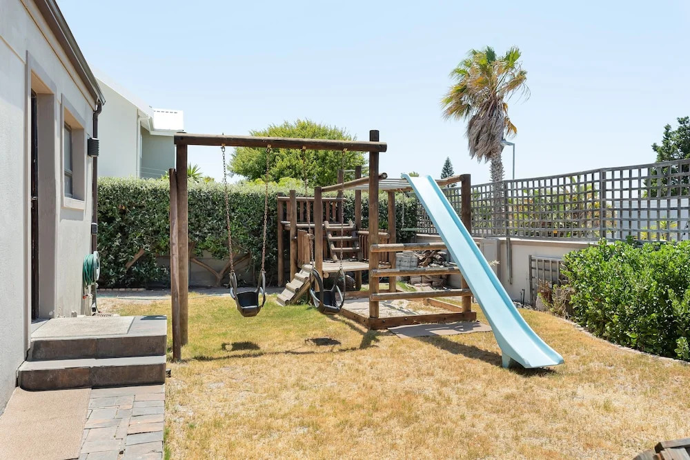 Harbour Close 18