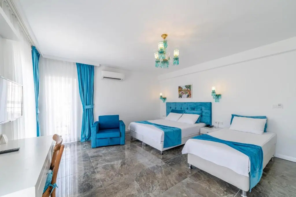 DAM HOTEL LARA