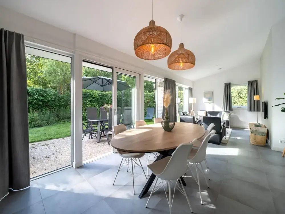 Brilliant Bungalow in Kamperland by the Lake