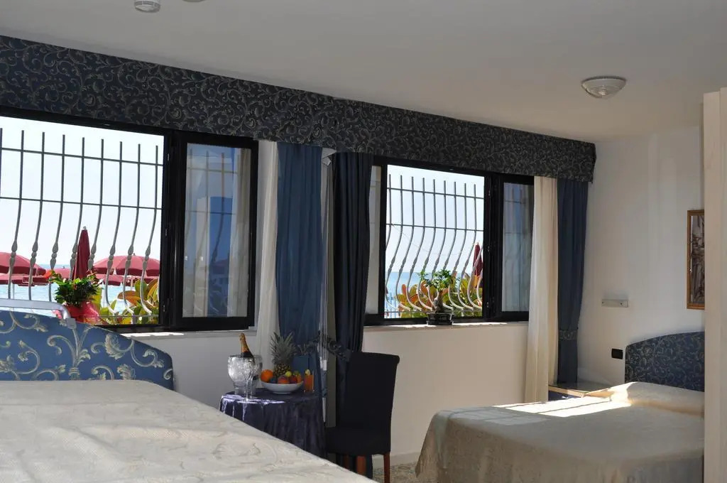 Hotel La Playa