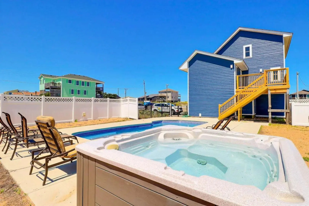 5018 - Mike`s Beach House