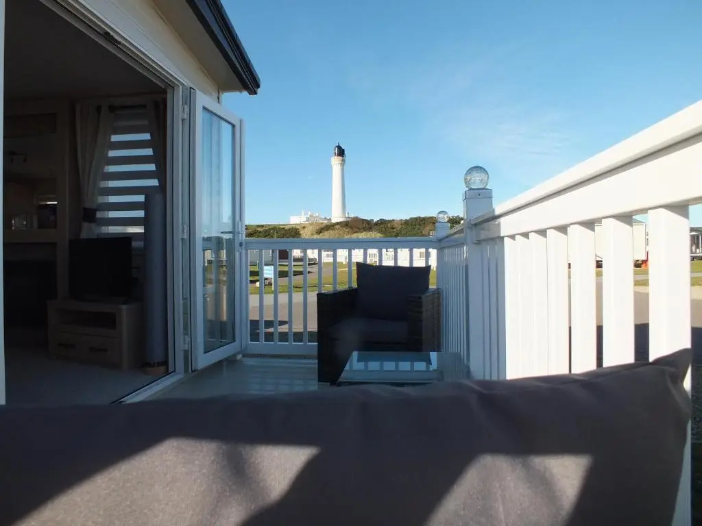 Beachside Lighthouse 14