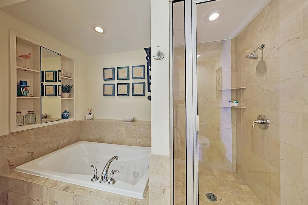 Opulent Beachfront W/ Pools, Spa & Theater 3 Bedroom Condo