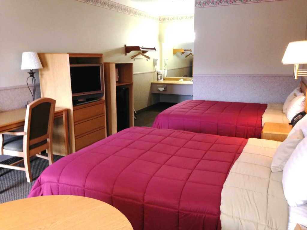 Silver Spruce Inn