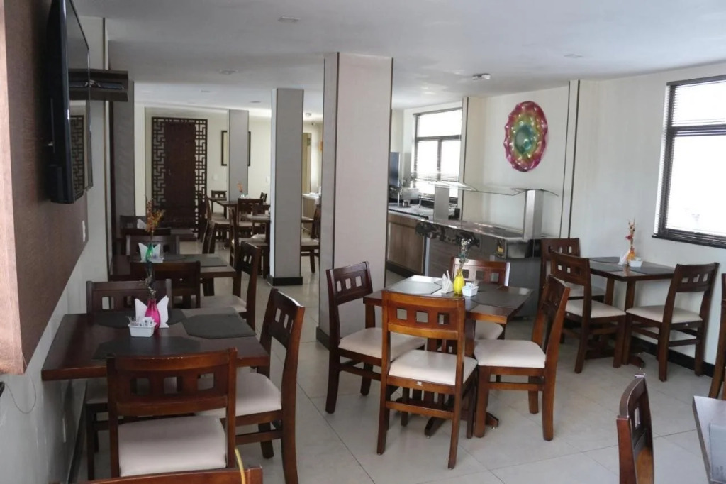 Vida Plaza Hotel