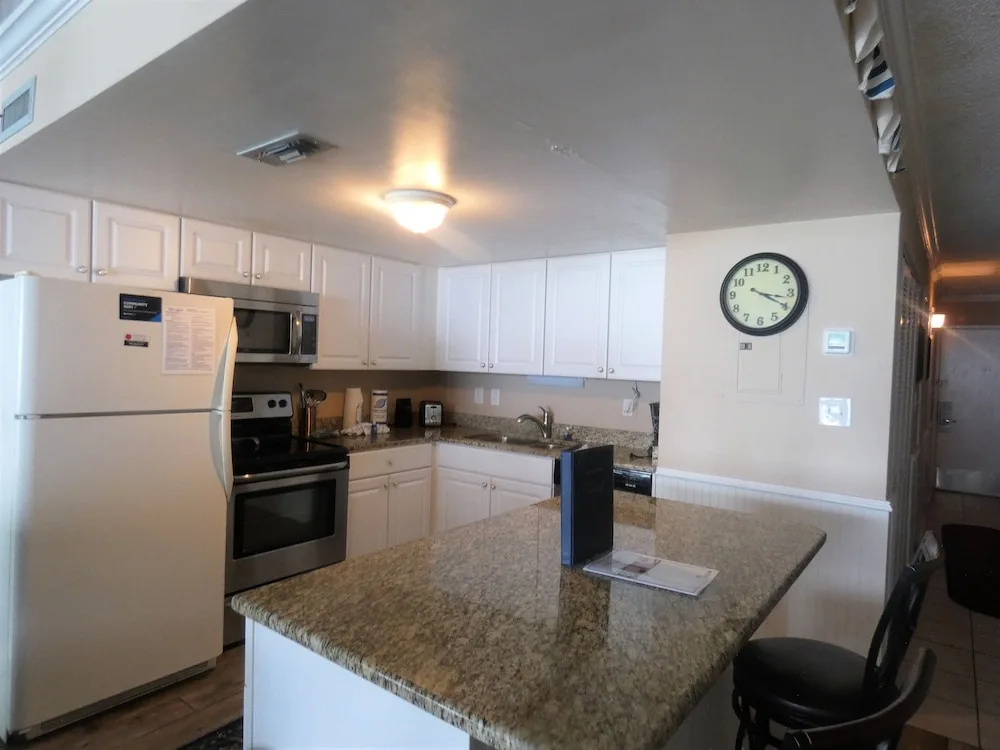 0807 Waters Edge Resort 1 Bedroom Condo by Redawning