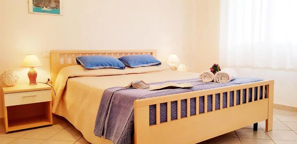 Dommos - Pareja Apartments