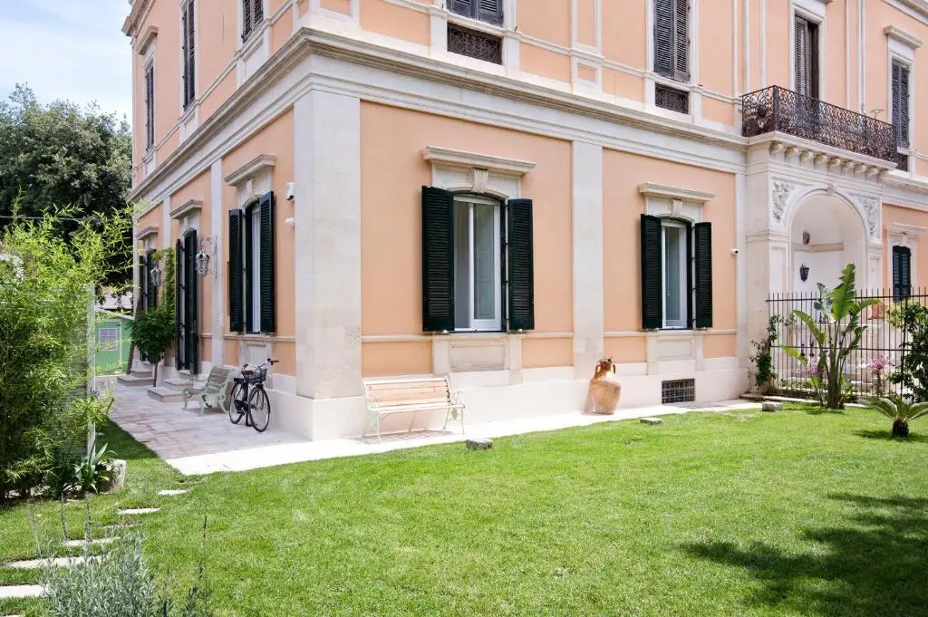 Maison Premiere Luxury Apartment