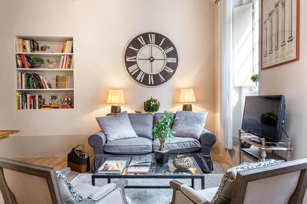 Casa Janca in Lucca With 1 Bedrooms and 2 Bathrooms