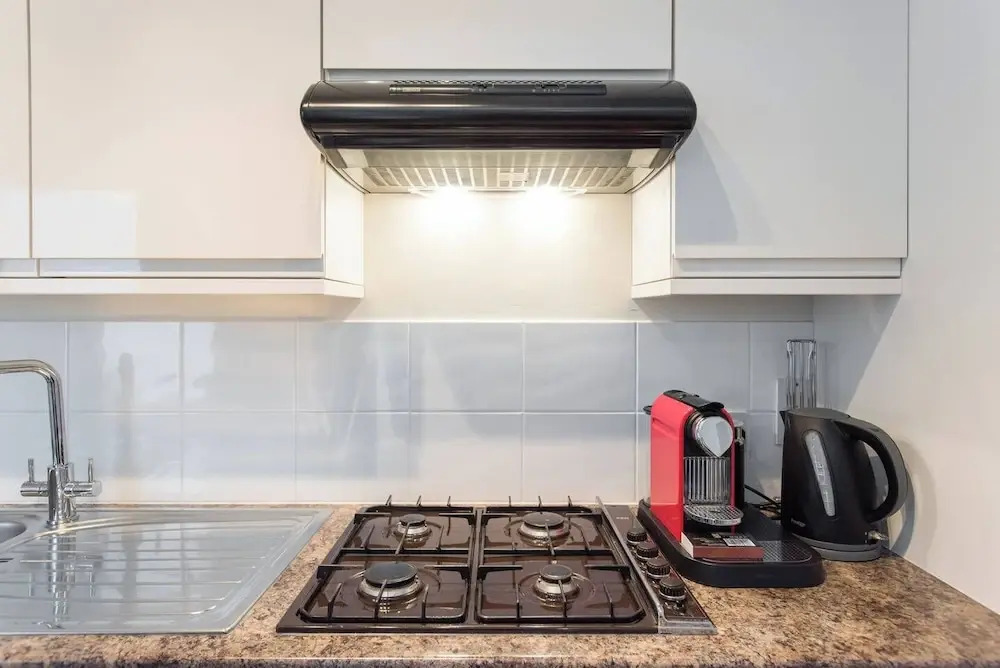 JOIVY Stylish 3 BR House with Patio, Short Walk to Regents Park & Harley Street