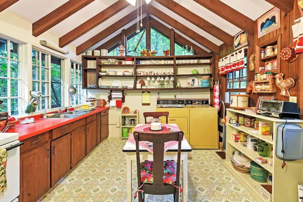 Creekside Cottage: Blue Ridge Mountain Escape!