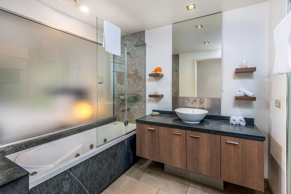 Luxury Apartment at Sea Temple Palm Cove 2 Bed 2 Bath