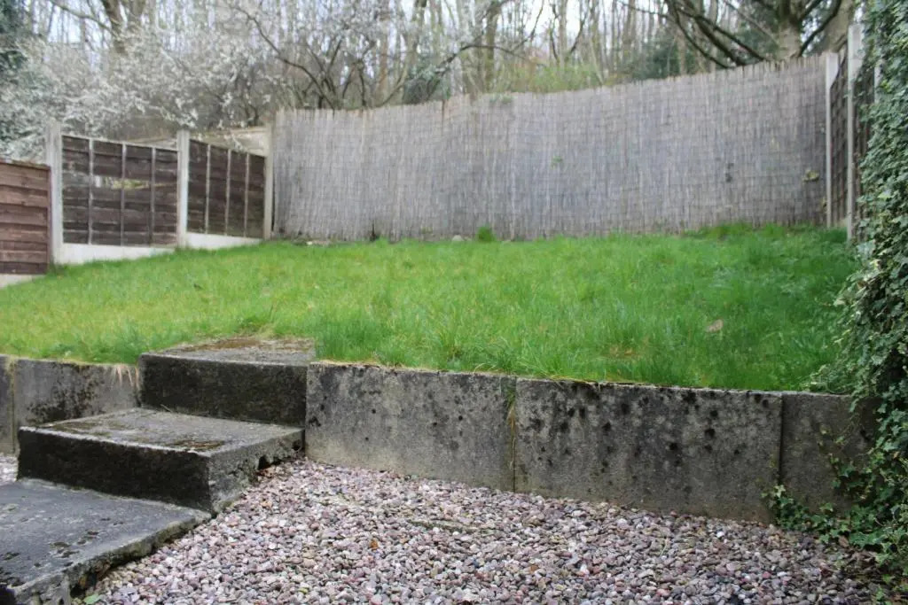 Cosy 3 bedroom house in quiet residential area