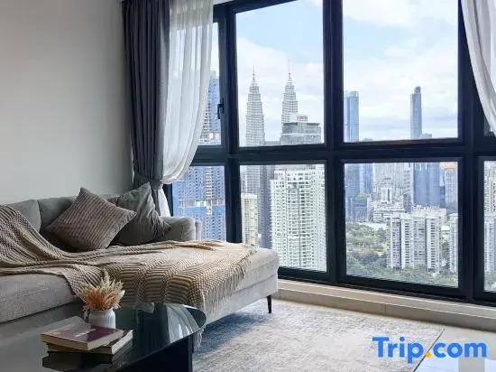 Agile S-K-Y Pavilion Residence KL TRX by M-O-O-N-L-I-G-H-T