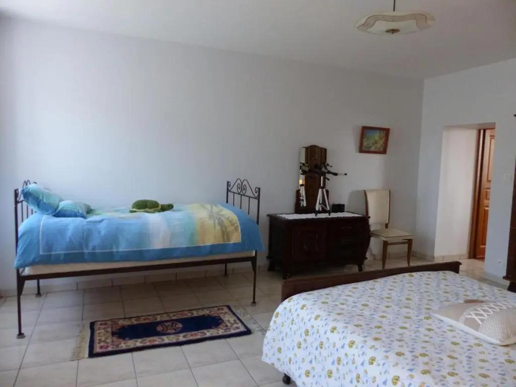 Maison indépendante avec jardin, animaux acceptés, proche Vichy - FR-1-489-280