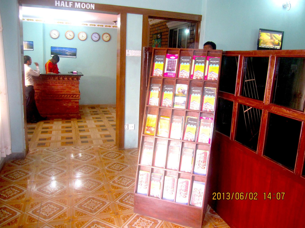 Hotel Half Moon
