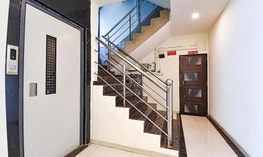FabHotel Golden Heights