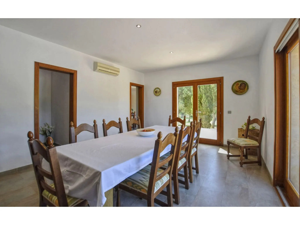 Luxurious country house with pool near the town of Alcudia