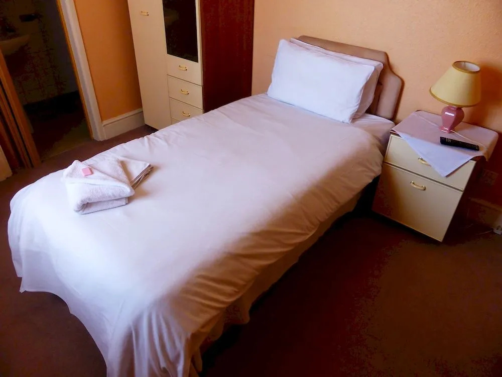 Hotel Dinara
