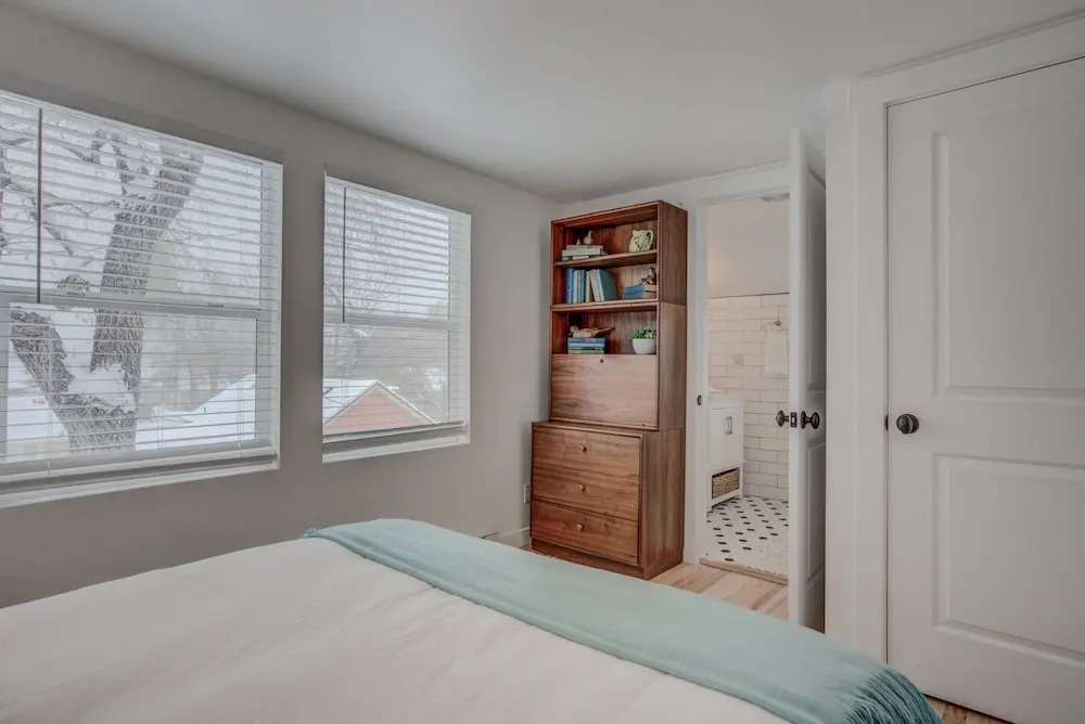 1BR Downtown Urbanitydining, Drink, Cafes & Escape