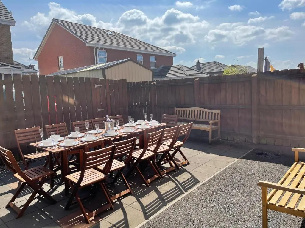 Luxury Portrush Holiday Homes - The Green, Portrush Sleeps 12 - 5 bedrooms