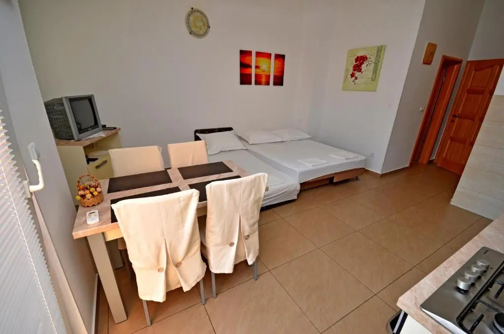 Apartments Jela
