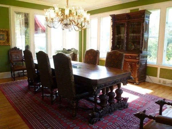 Captain Nickels Inn