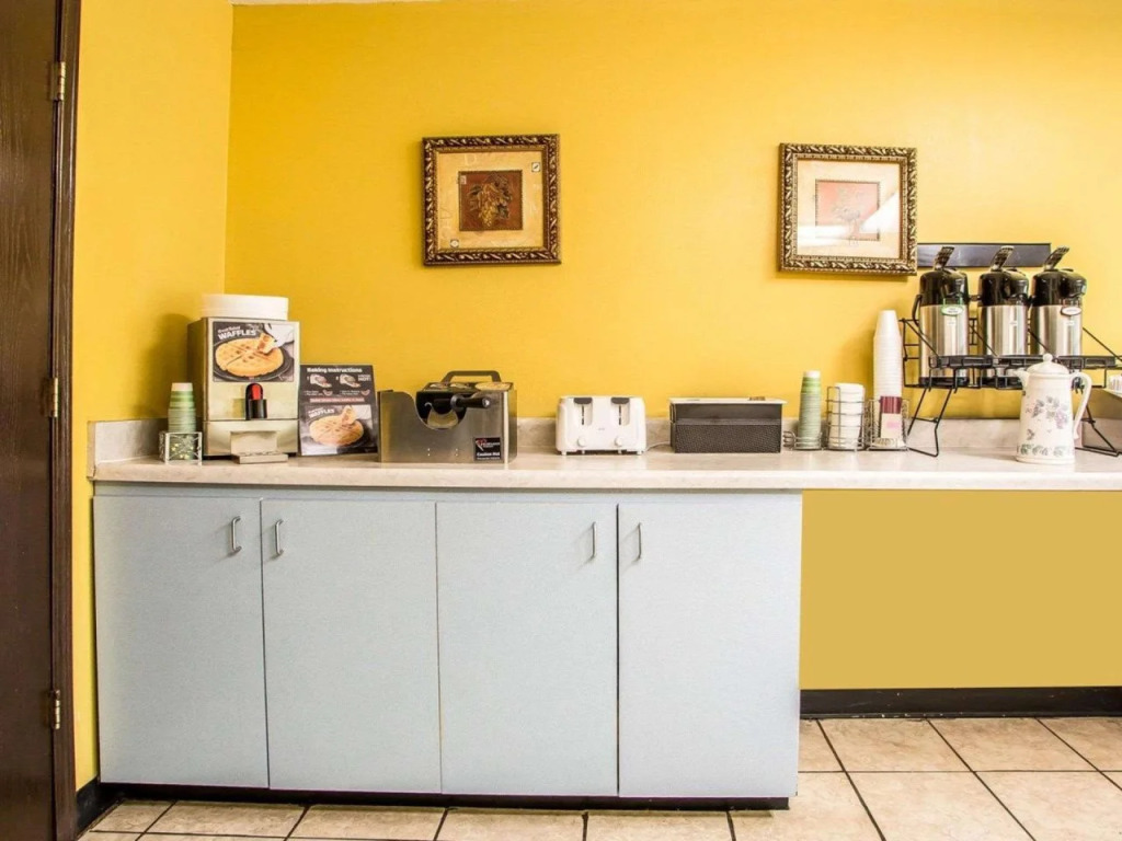 Econo Lodge near Missouri University of Science and Technology