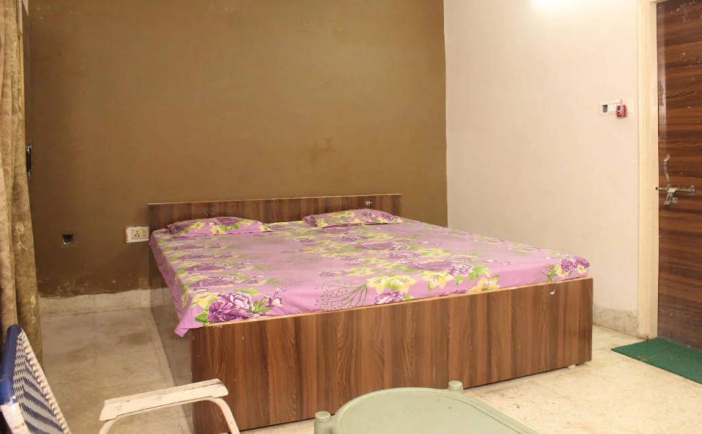 Radha Deo Guest House