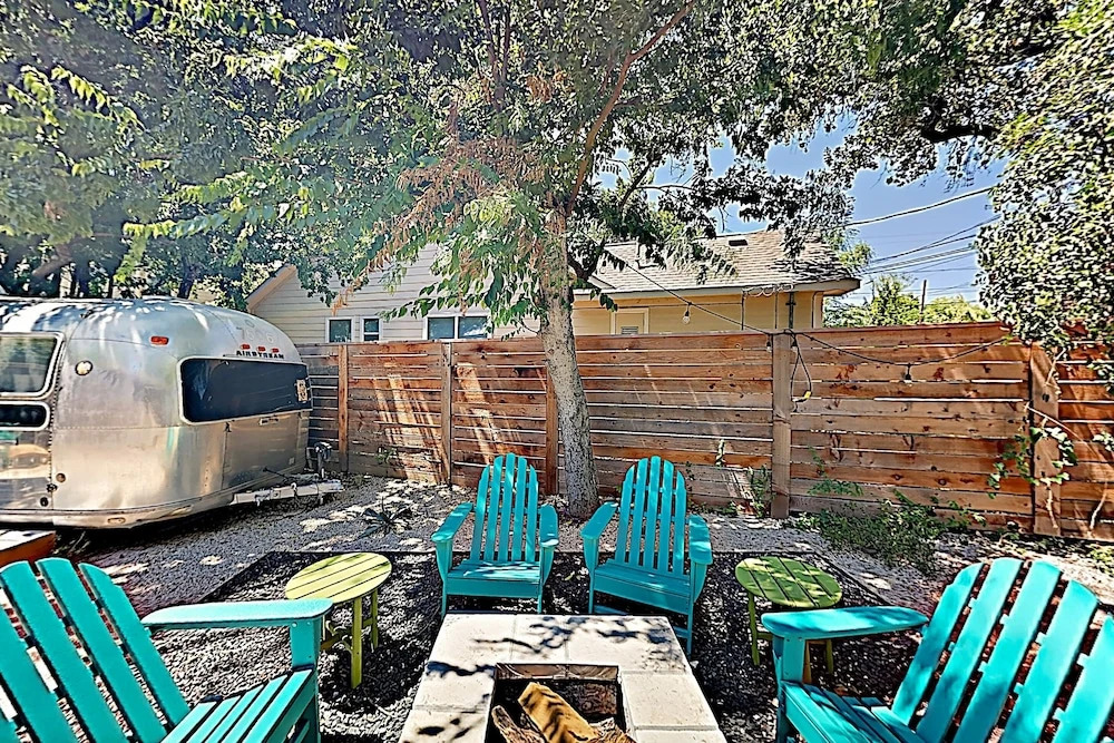 1184 Austin - 3 Br Home