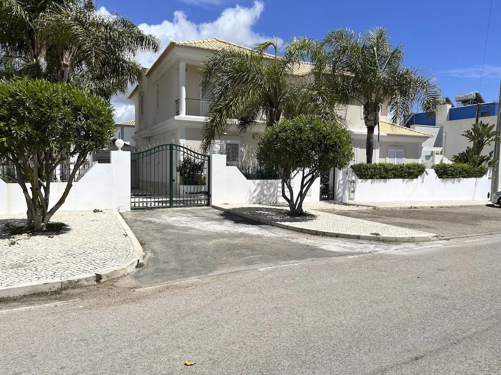 LV Premier Algarve FU1- pool, AC, garden, sea view