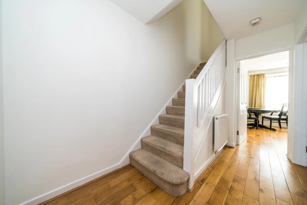 2 Bedroom Flat in Heart of Battersea near Station