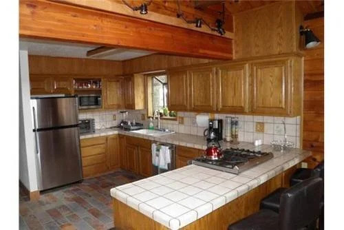 1840 Crystal Air Drive