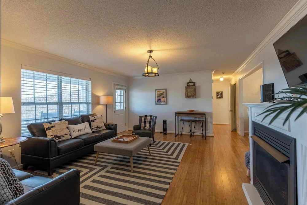 Seven Devils Sunrise - Updated Home With Mountain Views, gas Firetable, & Game Room