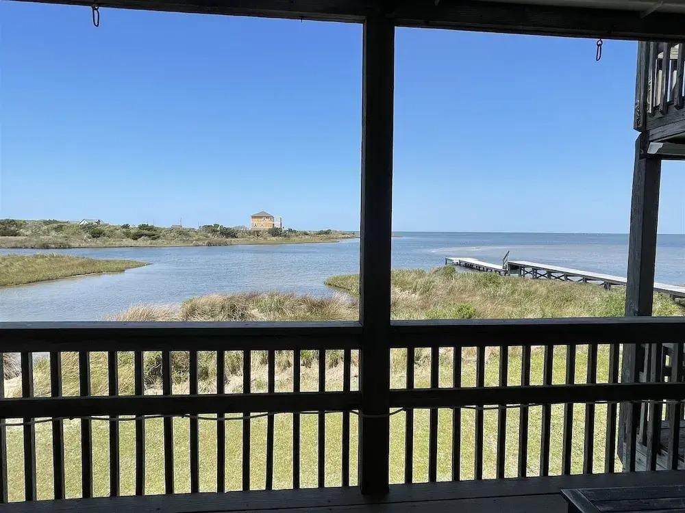 Sw 3 Finns Up 1 Bedroom Condo by RedAwning