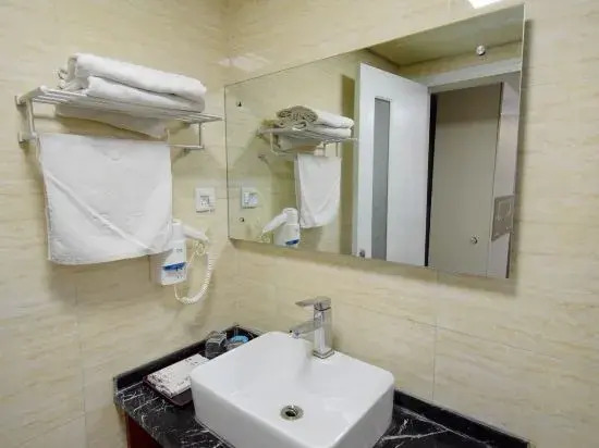 Oyo Zhenjiang Shuya Business Hotel