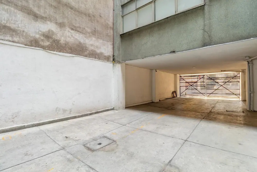 Modern Flat by Polanco Balcony Pet Friendly