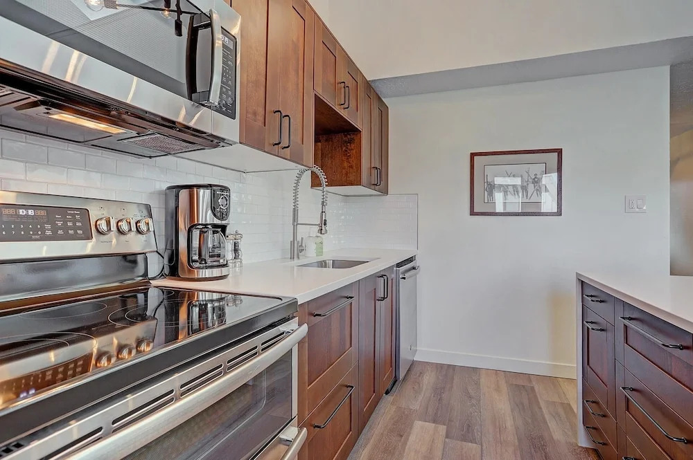 Lances West 13 1 Bedroom Condo by RedAwning