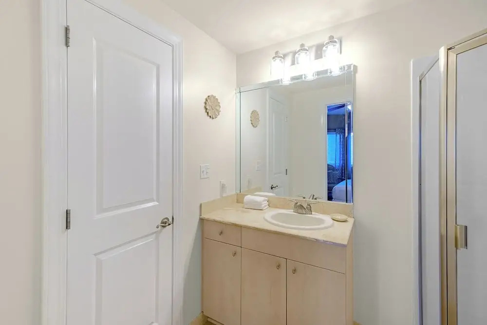 Sea Breeze 1010 Penthouse