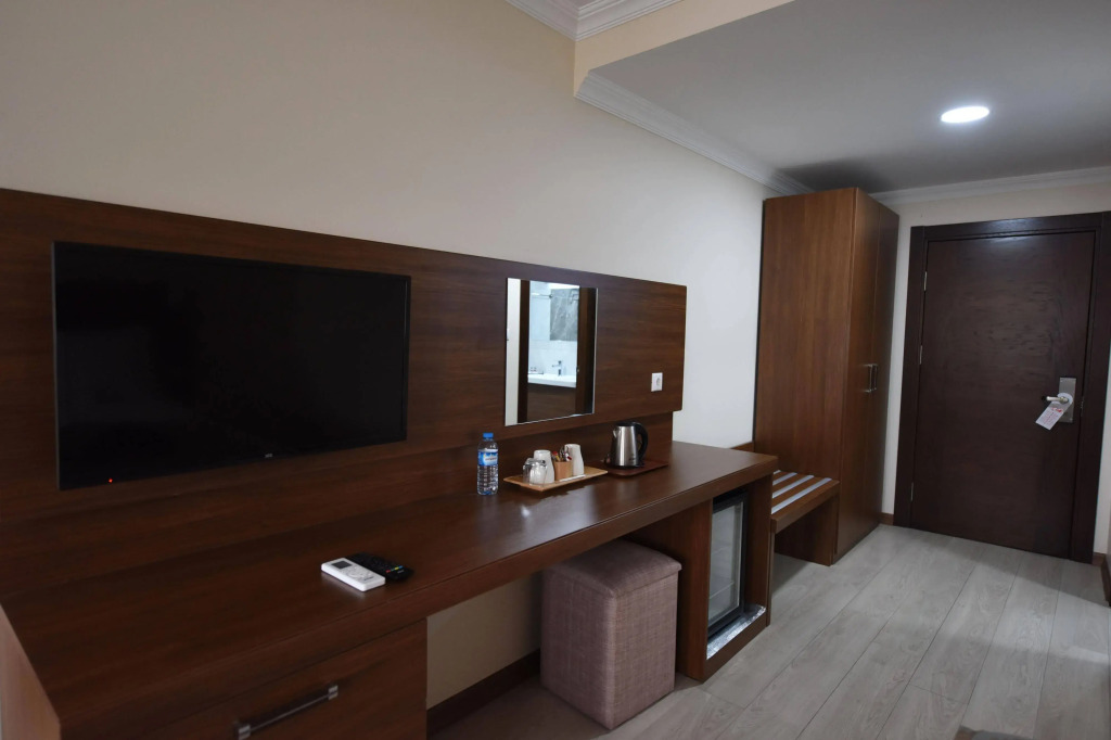 Asal Hotel